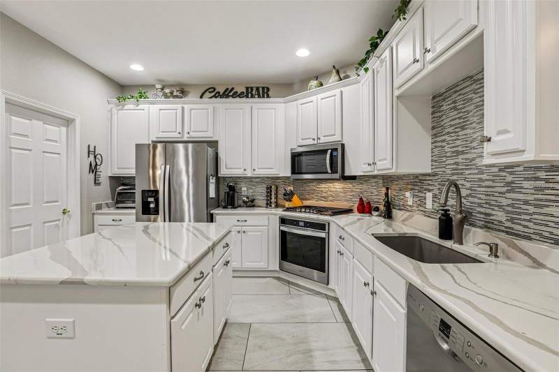 3 bedroom Villa at 27443 Mistflower Drive, Seven Oaks Prcl S-8B2, Wesley Chapel — photo 3