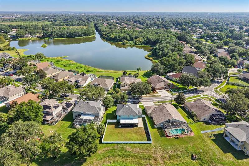 4 bedroom Single Family Residence at 205 Rosana Drive, Hickory Lakes Ph 2, Brandon — photo 5