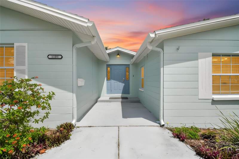 6 bedroom Single Family Residence at 1101 81st Avenue, Winston Park, St Petersburg — photo 2