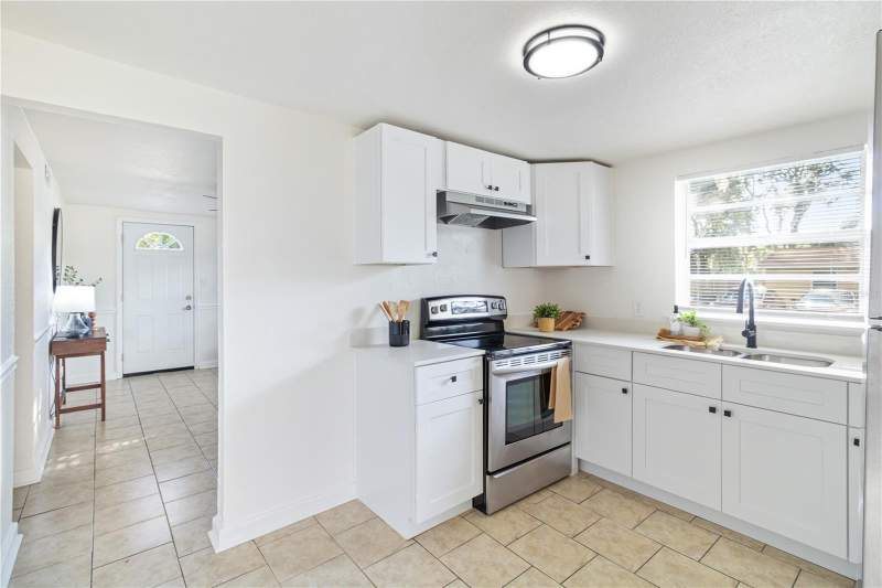 2 bedroom Single Family Residence at 1410 E 98th Avenue, Tampa Overlook, Tampa — photo 4