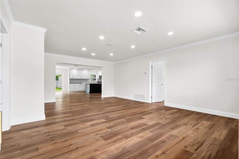 3 bedroom Single Family Residence at 723 W Bayshore Drive, Bayshore Heights, Tarpon Springs — photo 5