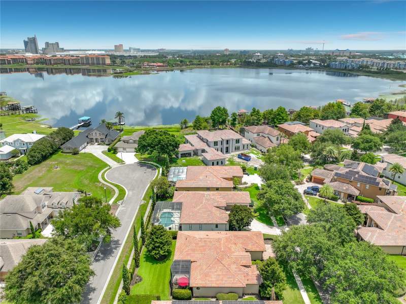 4 bedroom Single Family Residence at 7456 Pointe Venezia Drive, Venezia, Orlando — photo 2
