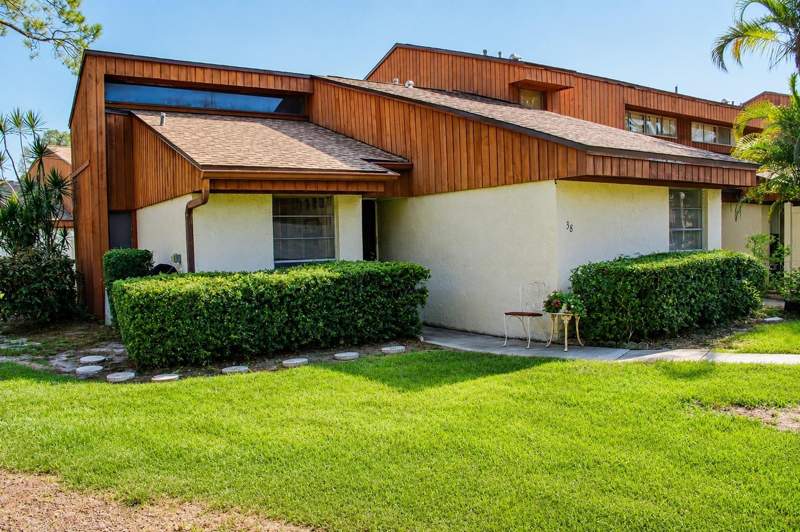 2 bedroom Condominium at 2054 Sunset Point Road #38, Woodlake 1 Condo, Clearwater — photo 2