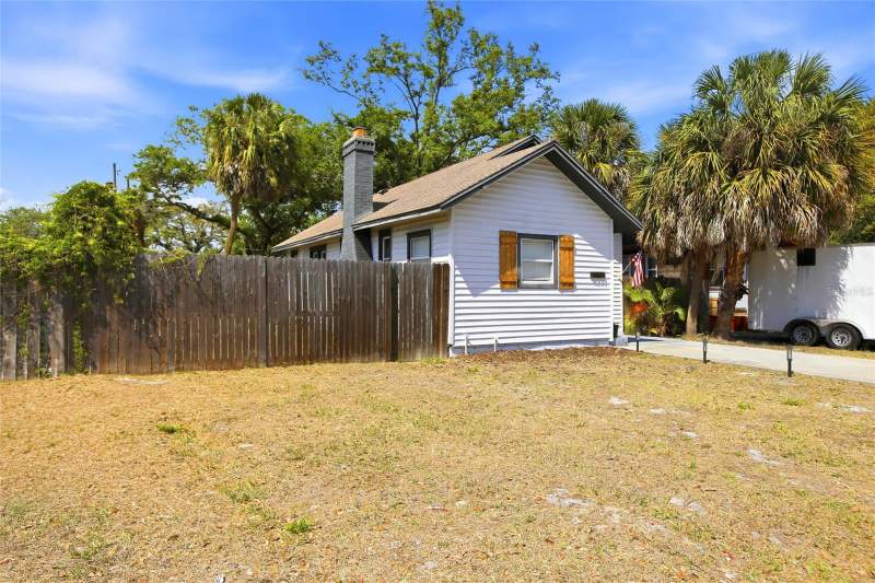 2 bedroom Single Family Residence at 4551 19th Avenue, Shadow Lawn, St Petersburg — photo 2