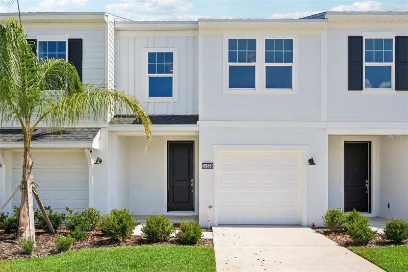 3 bedroom Townhouse at 34559 Turpins Avenue, Twin Oaks, Zephyrhills — photo 1