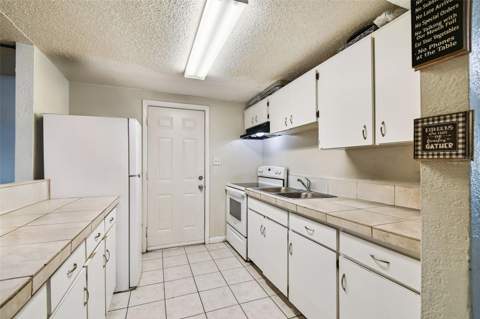 10101 N 11th Street, Tampa FL - photo 7 of 13