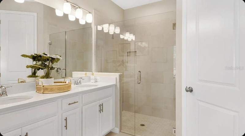 4 bedroom Single Family Residence at 5079 Lost Key Place, The Waters At Center Lake Ranch, St Cloud — photo 4