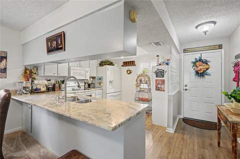 38225 Boxwood Drive, Zephyrhills FL - photo 12 of 38