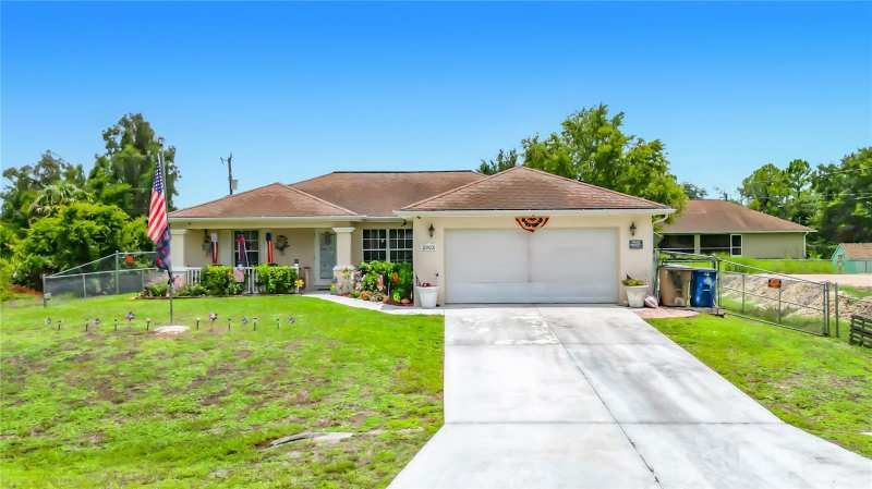 3 bedroom Single Family Residence at 2903 38th Street, Lehigh Acres, Lehigh Acres — photo 1