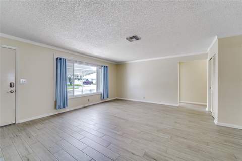 3459 Mainlands Boulevard, Pinellas Park FL - photo 15 of 65