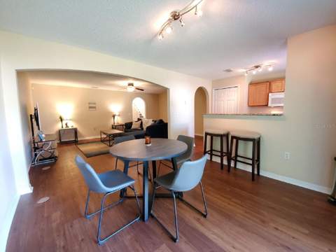 9870 Ashburn Lake Drive, Tampa FL - photo 6 of 6