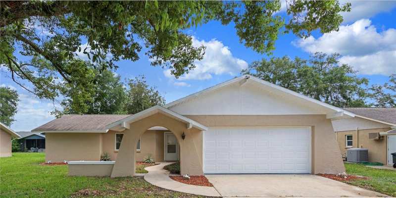 2 bedroom Single Family Residence at 8643 Woodbridge Dr, Greenbrook Estates, New Port Richey — photo 1