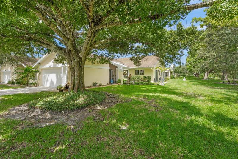 2 bedroom Villa at 4239 Carriage Drive #36, Knolls The,Bent Tree, Sarasota — photo 3