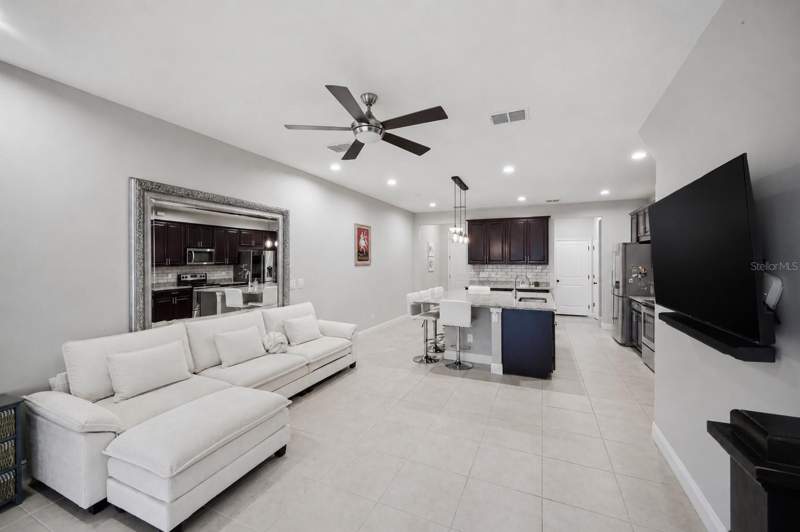 3 bedroom Townhouse at 2013 Sunset Wind Loop, Bayside Terrace - Pt Rep, Oldsmar — photo 3