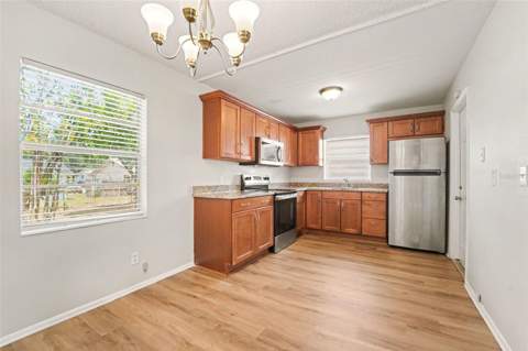 8308 Oleander Lane, Tampa FL - photo 7 of 20