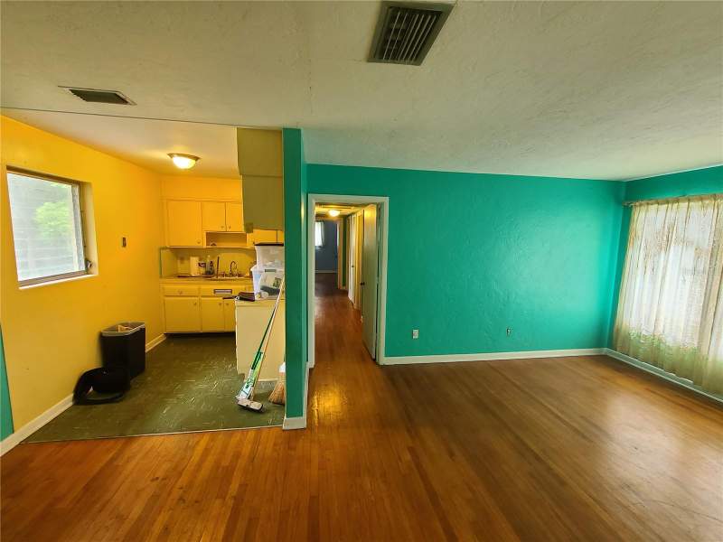 3 bedroom Single Family Residence at 217 NW 36th Street, Woodland Terrace, Gainesville — photo 2