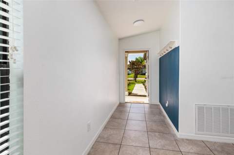 36077 Stable Wilk Avenue, Zephyrhills FL - photo 10 of 40