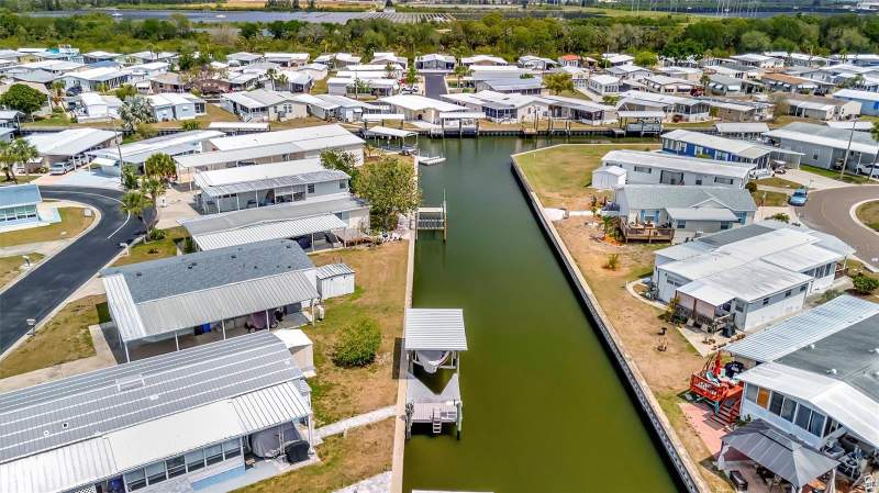 2 bedroom Manufactured Home at 119 E Saint Johns Way, Caribbean Isles Residential Co, Apollo Beach — photo 5