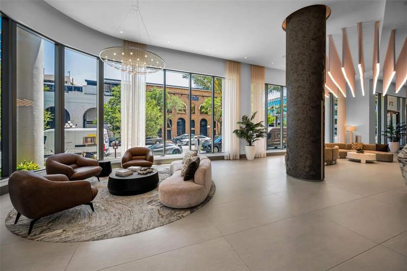 2 bedroom Condominium at 275 1st Avenue #3503, Art House Condo, St Petersburg — photo 2