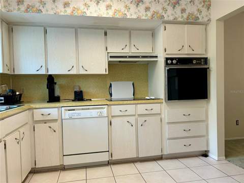 2340 Grecian Way #38, Clearwater FL - photo 6 of 6