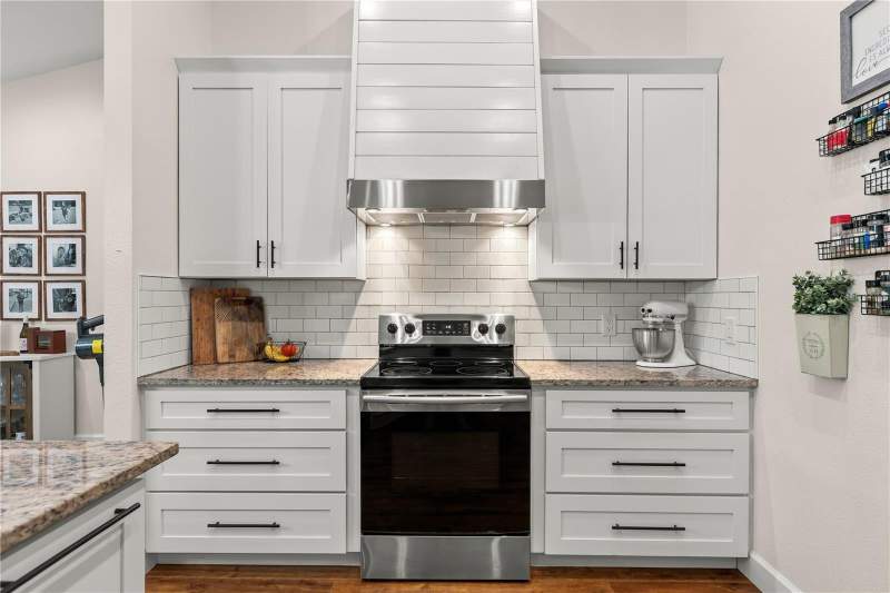 4 bedroom Single Family Residence at 218 Whitcomb Drive, Geneva, Geneva — photo 5