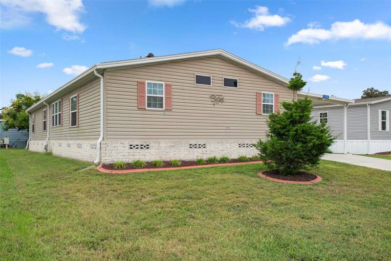 3 bedroom Manufactured Home at 7526 Fairlane Avenue, High Point Mh Sub, Brooksville — photo 3