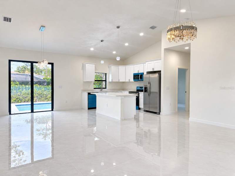 4 bedroom Single Family Residence at 23156 Olean Boulevard, Port Charlotte Sec 020, Port Charlotte — photo 2