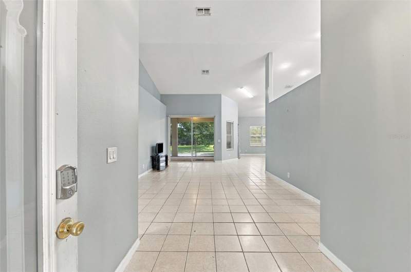 3 bedroom Single Family Residence at 39914 Sunbeam Way, Grove/Harbor Hills, Lady Lake — photo 2