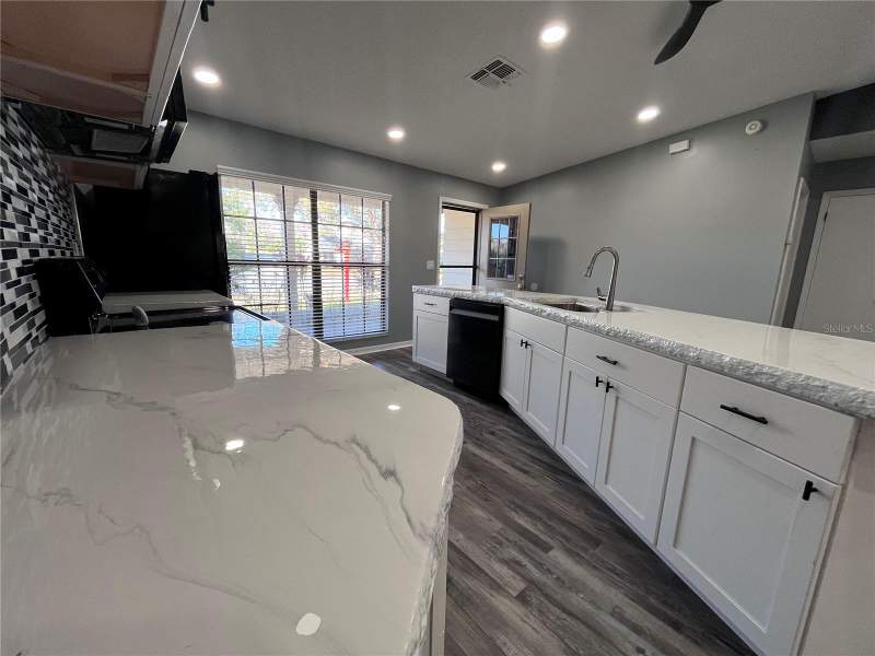3 bedroom Single Family Residence at 8122 Matthew Drive, Deer Park, New Port Richey — photo 5