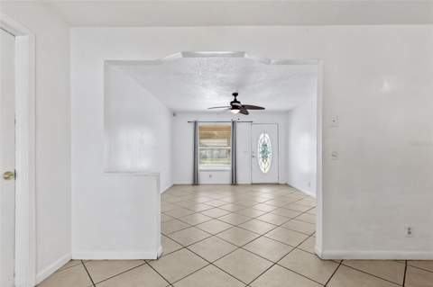5923 Yorkshire Road, Tampa FL - photo 13 of 47