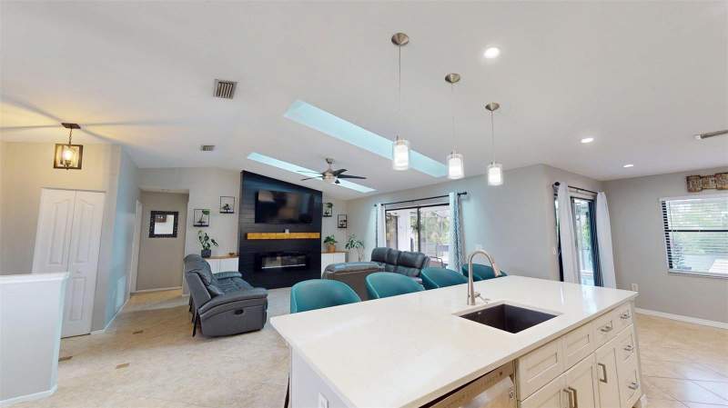3 bedroom Single Family Residence at 2461 Gold Oak Court, Colonial Oaks, Sarasota — photo 4