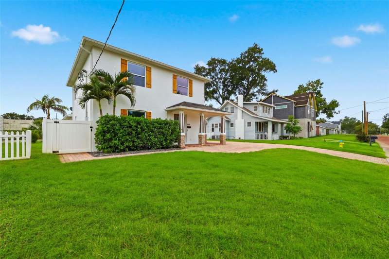 4 bedroom Single Family Residence at 906 W Peninsular Street, Buffalo Heights, Tampa — photo 2