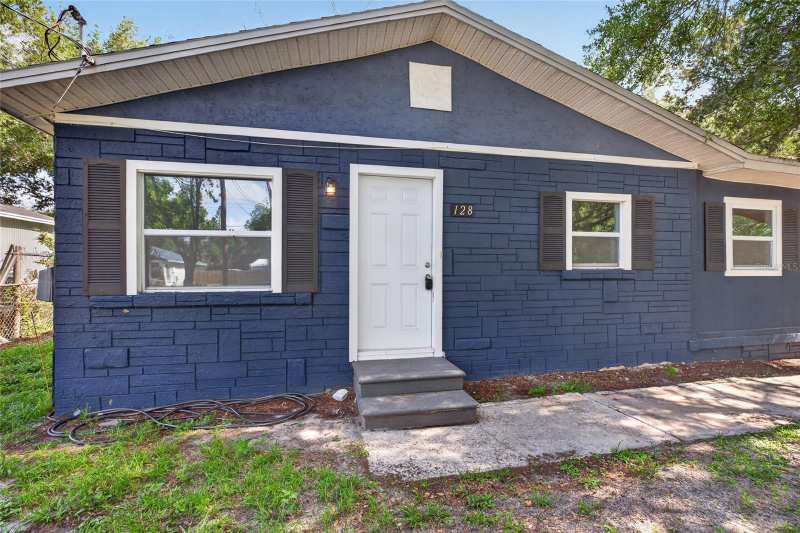 4 bedroom Single Family Residence at 128 E 145th Avenue, Tampa, Tampa — photo 1