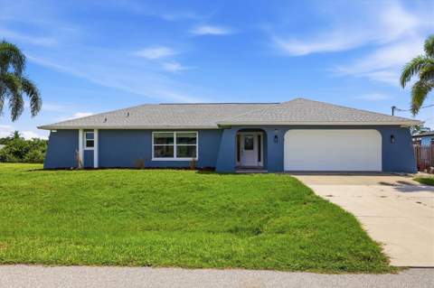 12383 Quinlan Avenue, Port Charlotte FL - photo 6 of 40