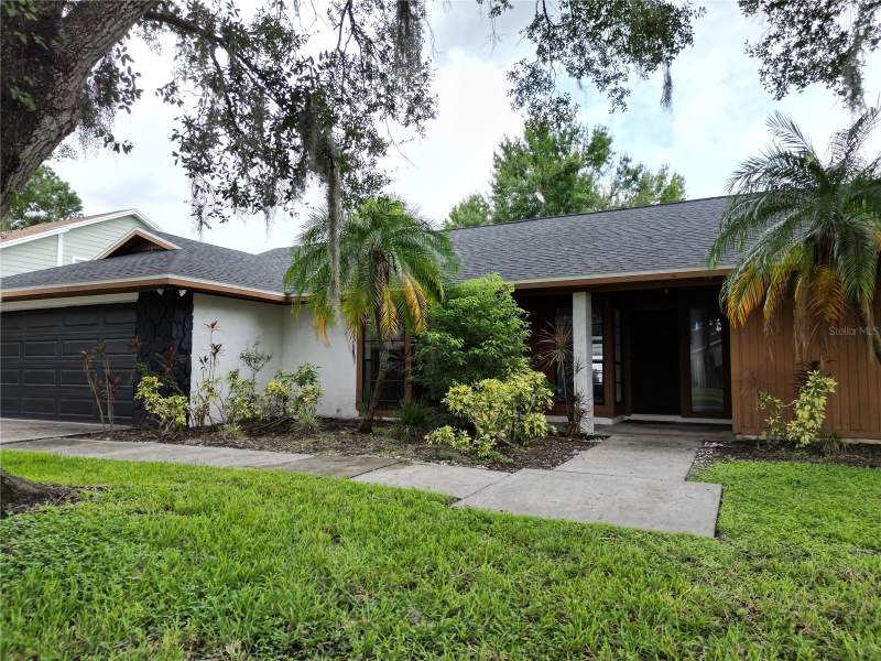 3 bedroom Single Family Residence at 4715 Kemble Court, Stonehedge, Tampa — photo 2