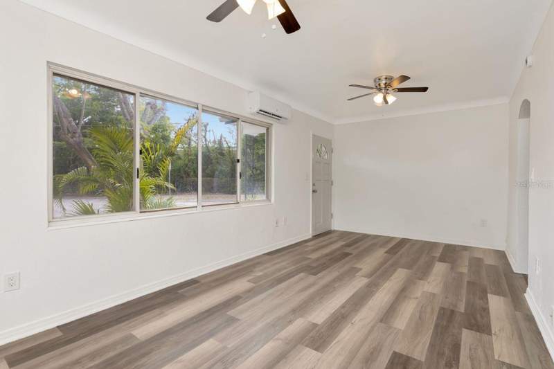 3 bedroom Single Family Residence at 4939 Haines Road, Cross Corners Sub, St Petersburg — photo 3