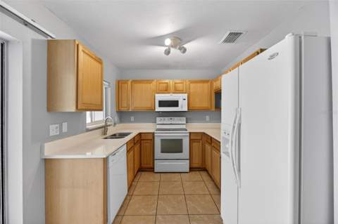 2258 Fluorshire Drive, Brandon FL - photo 17 of 48