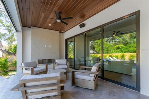 2519 N Riverside Dr, Tampa FL - photo 9 of 35