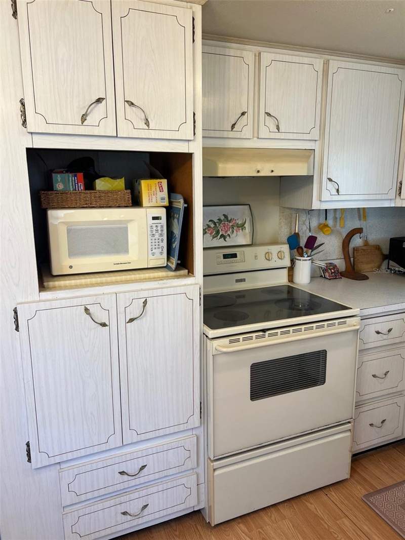 1 bedroom Mobile Home at 12674 Seminole Boulevard #M1, Midway Trailer Court Unrec, Largo — photo 4