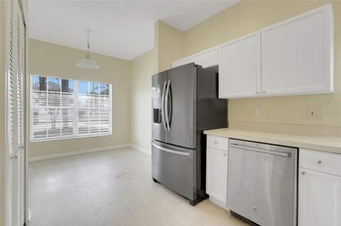 8055 King Palm Circle, Kissimmee FL - photo 7 of 50