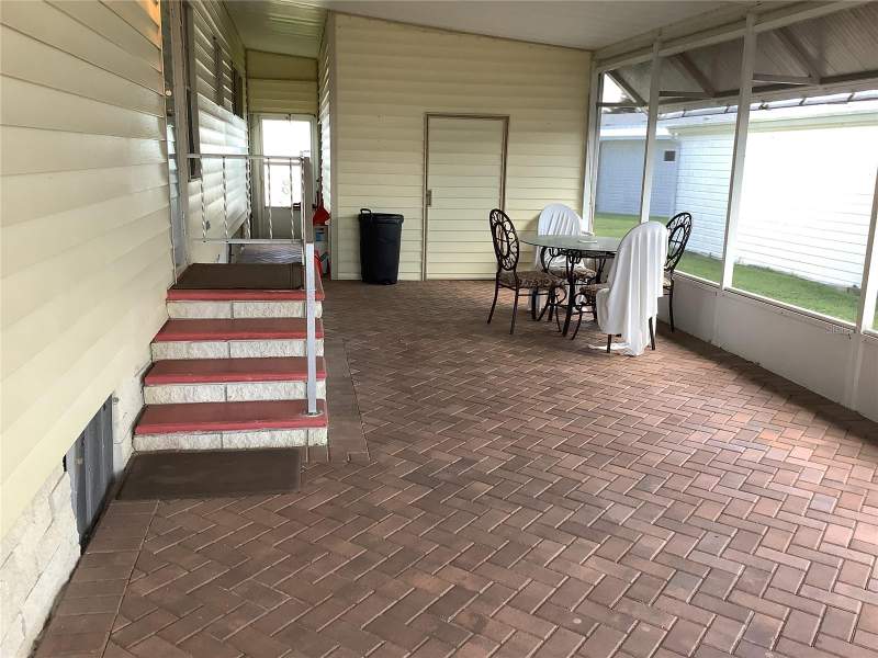 3 bedroom Mobile Home at 269 Salem Avenue #9, Lake Tarpon Mobile Home Village, Palm Harbor — photo 5