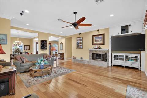 1920 Edgewater Drive, Mount Dora FL - photo 13 of 64