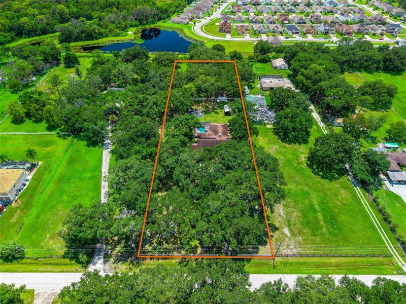 6 bedroom Single Family Residence at 1650 GRANADA BOULEVARD, TOHOP ESTATES, KISSIMMEE — photo 3