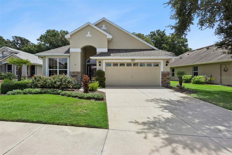 3 bedroom Single Family Residence at 8270 Bridgeport Bay Circle, Mount Dora Lakes Of Mount Dora Ph 02, Mount Dora — photo 2