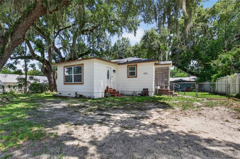 3 bedroom Single Family Residence at 1311 SUMTER STREET, LEESBURG CASA GRANDE MANOR, LEESBURG — photo 2