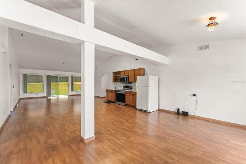 3 bedroom Single Family Residence at 11603 PINELOCH LOOP, PINELOCH PH I SUB, CLERMONT — photo 3