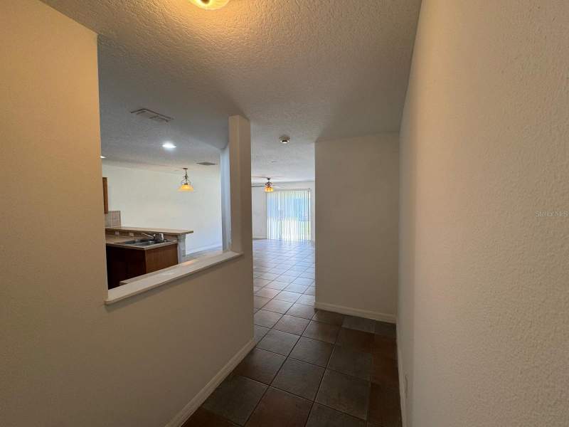 3 bedroom Townhouse at 561 CRESTING OAK CIRCLE #86, OAKCREST/SOUTHMEADOWPH N, ORLANDO — photo 3