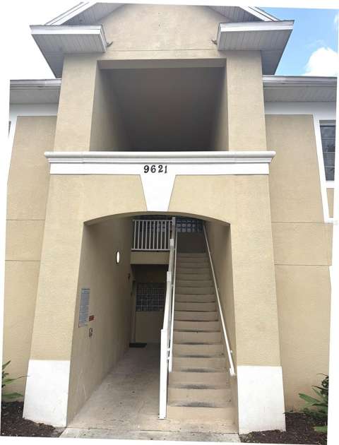 9621 Lakedale Way #202, gated community for sale in Riverview