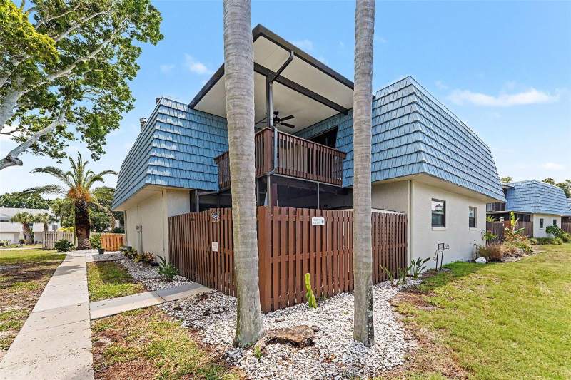 2 bedroom Townhouse at 14521 Catalina Circle, Clearwater Cove, Seminole — photo 2