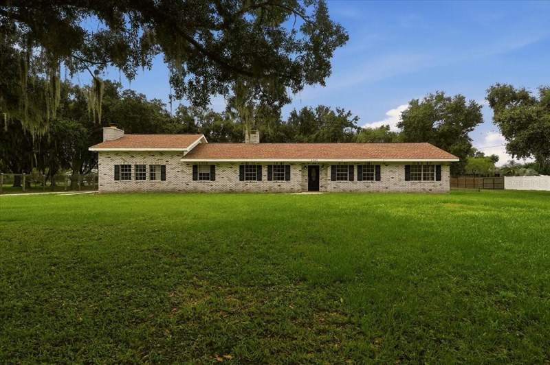 5 bedroom Single Family Residence at 2925 McGee Road, Plant City, Plant City — photo 2